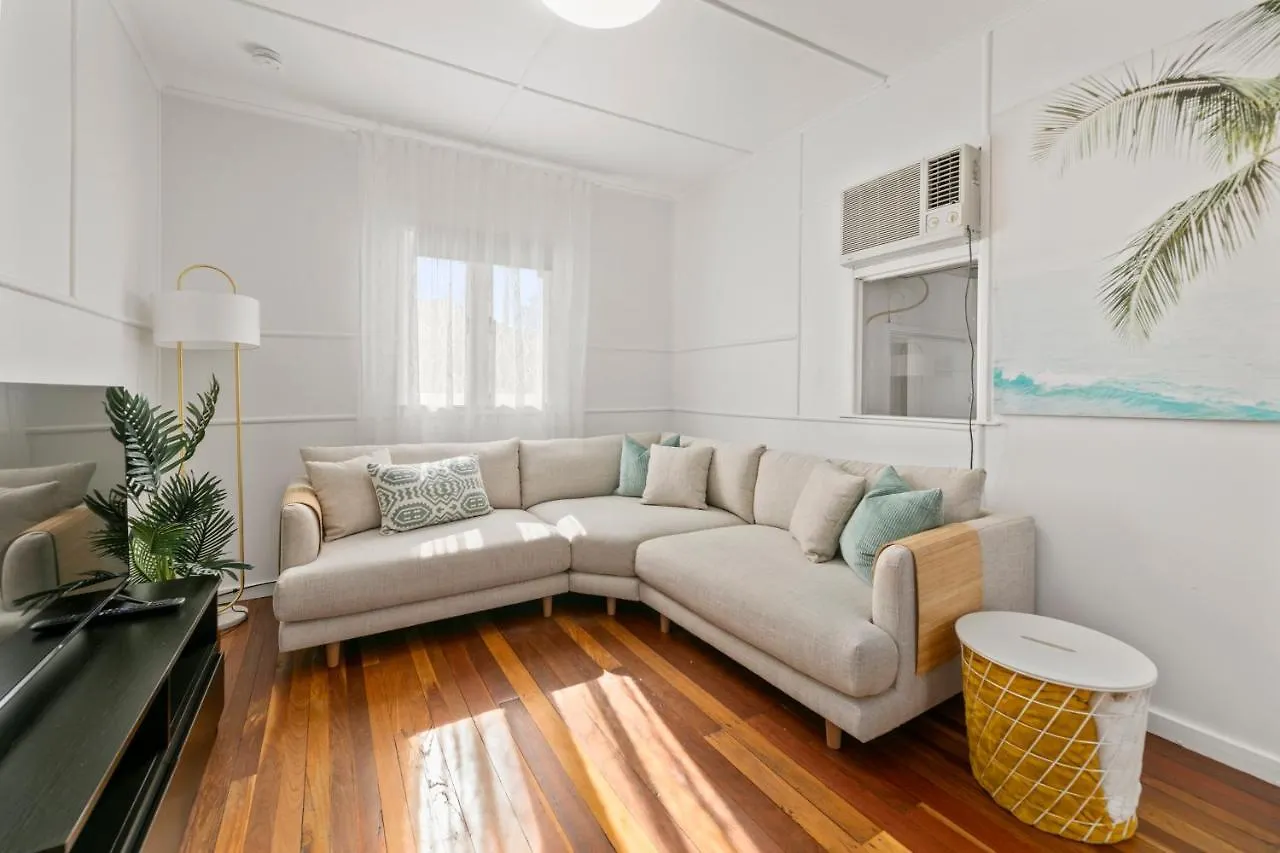Holiday home Entire Beach House On Bribie Island Bongaree Australia
